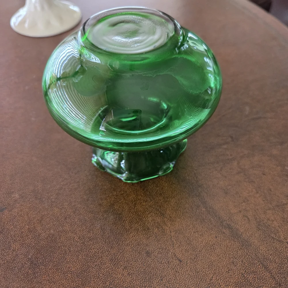 Anchor Hocking Emerald Green Ruffled Edge 3.5